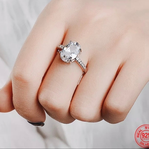 Sterling Silver Ring - Picture 4 of 13